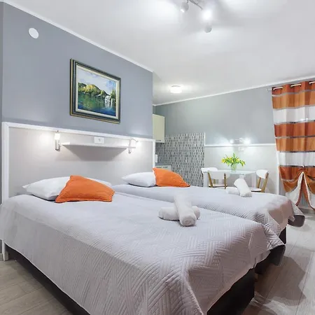 Guest house Marija 3*